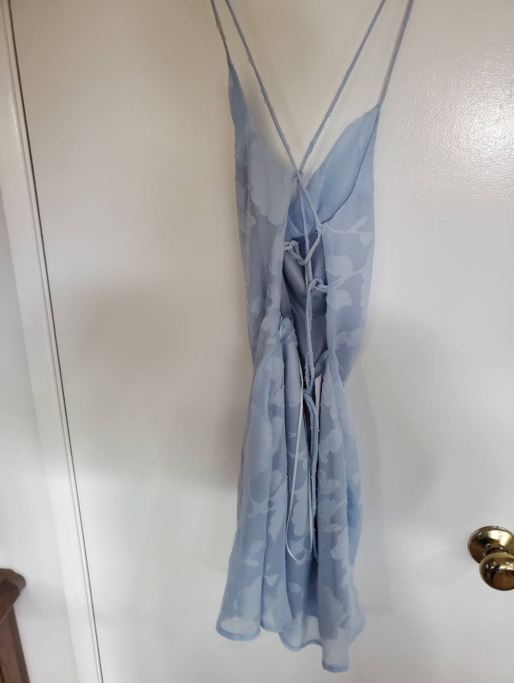 Princess Polly Celena Size 2 or size 4 Blue Floral Lace Mini Crisscross Back - Picture 4 of 7